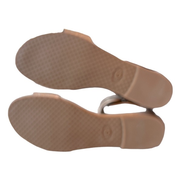 UGG Sandals Savanna Women’s Metallic Gold Basket Size/6/EU 37 NWOT - Picture 5 of 5